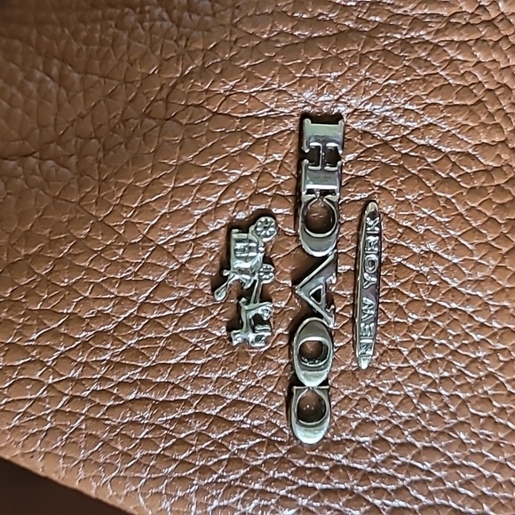 Coach pebbled leather turn lock hobo. Style #36762 - Picture 15 of 16